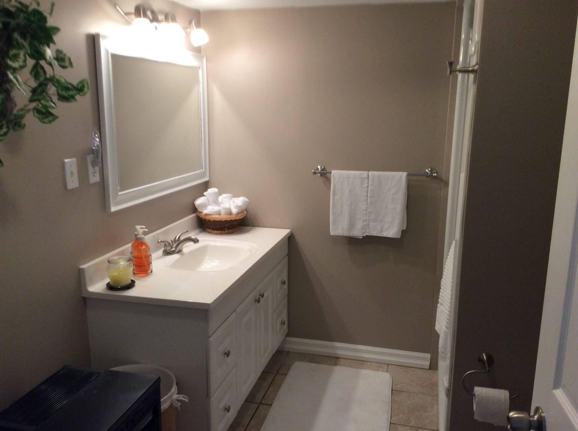 N' This On The Bay -Vacation Suite Wiarton Eksteriør billede
