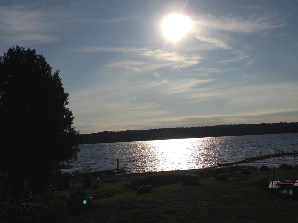 N' This On The Bay -Vacation Suite Wiarton Eksteriør billede