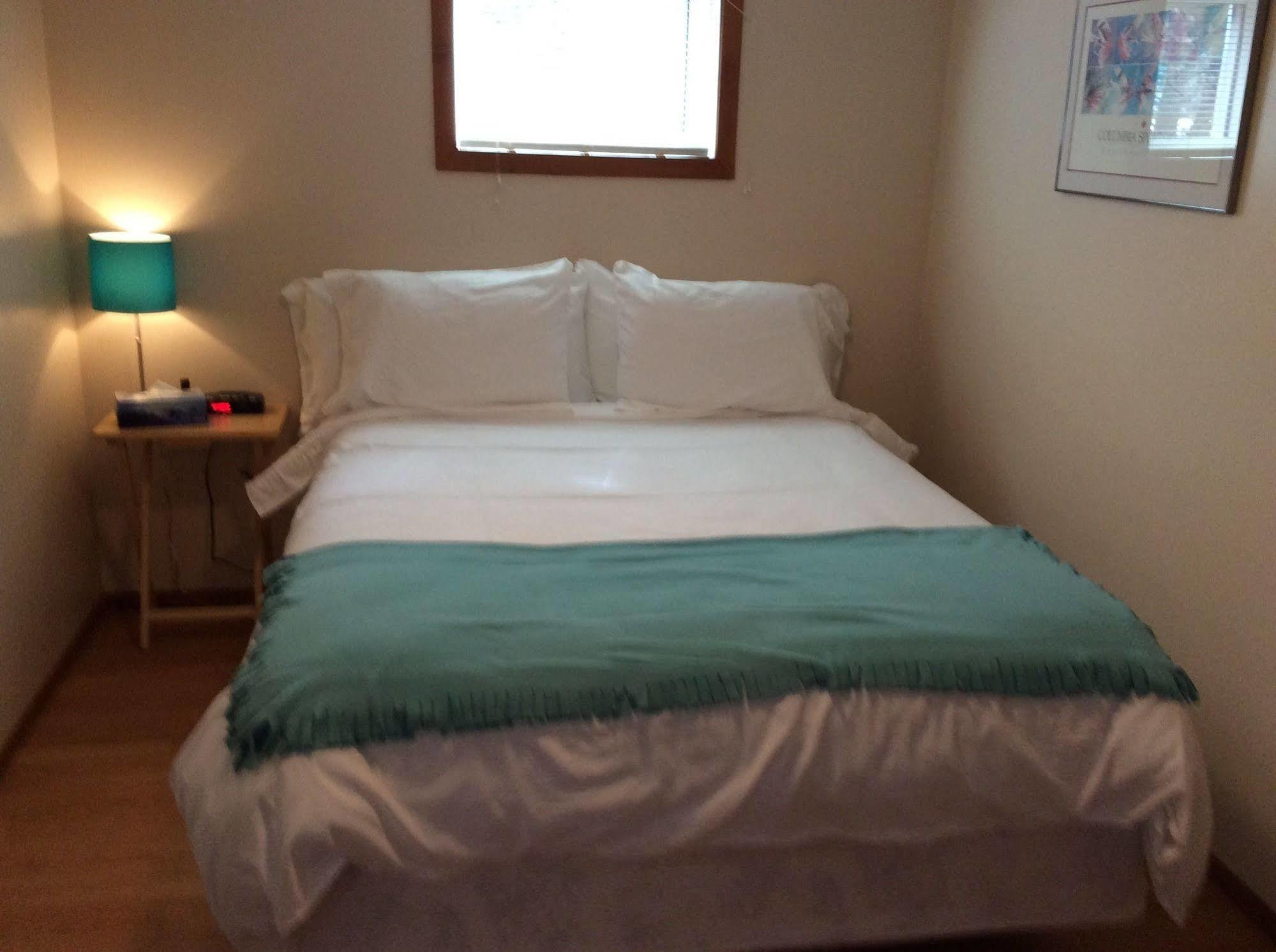 N' This On The Bay -Vacation Suite Wiarton Eksteriør billede