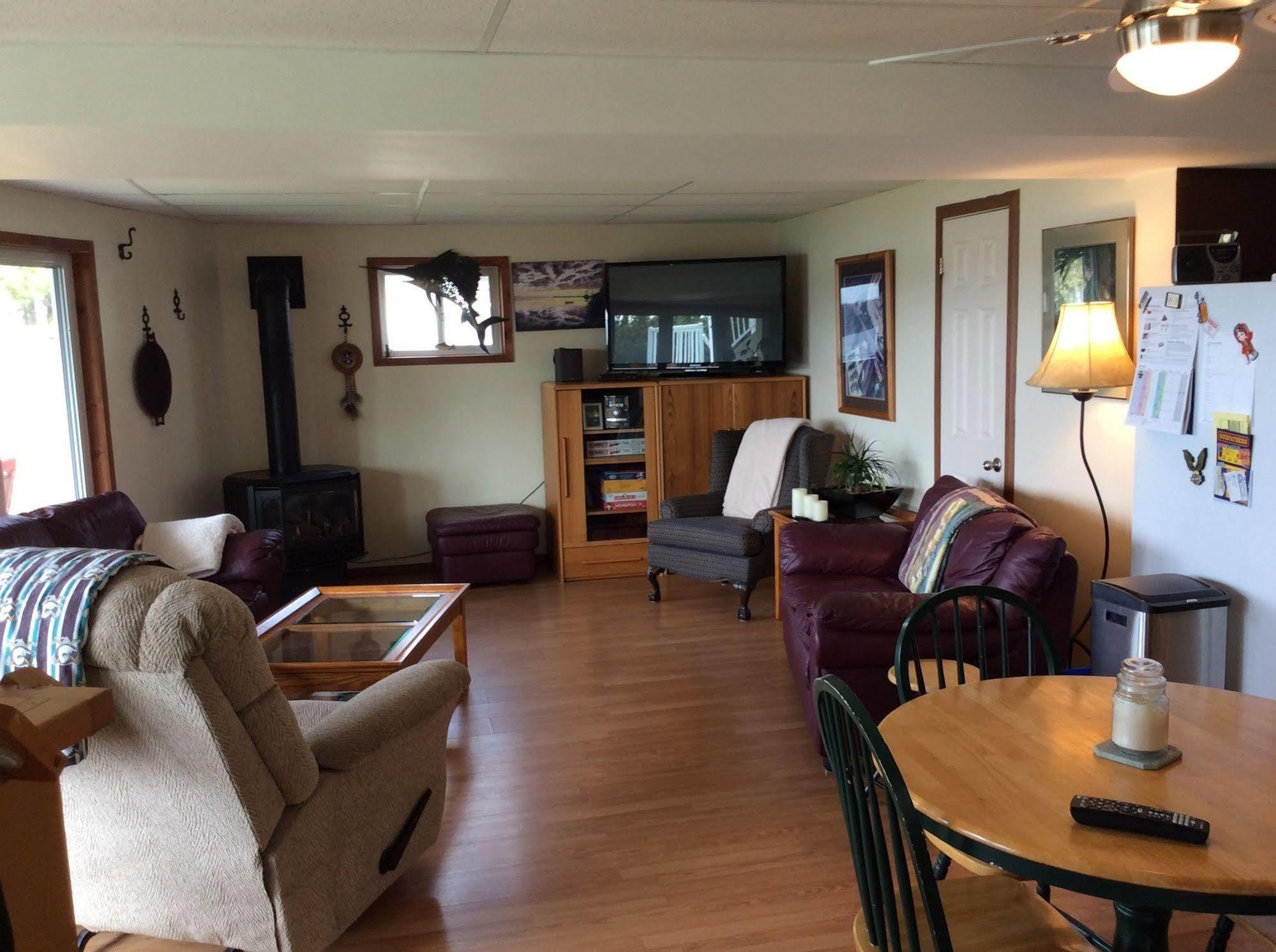 N' This On The Bay -Vacation Suite Wiarton Eksteriør billede
